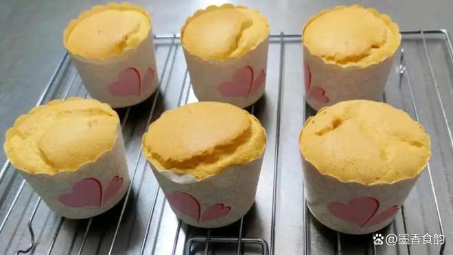 3组数字让你告别塌腰开裂烤蛋糕温度时间别瞎猜!这(图6) 3组数字让你告别塌腰开裂烤蛋糕温度时间别瞎猜!这(图6)